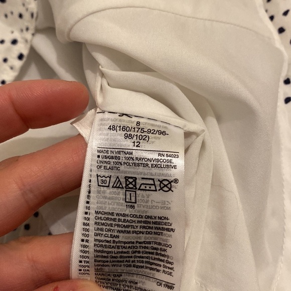 Gap white polka dot summer dress. Size 8. 100% rayon. Very good condition - Picture 12 of 12